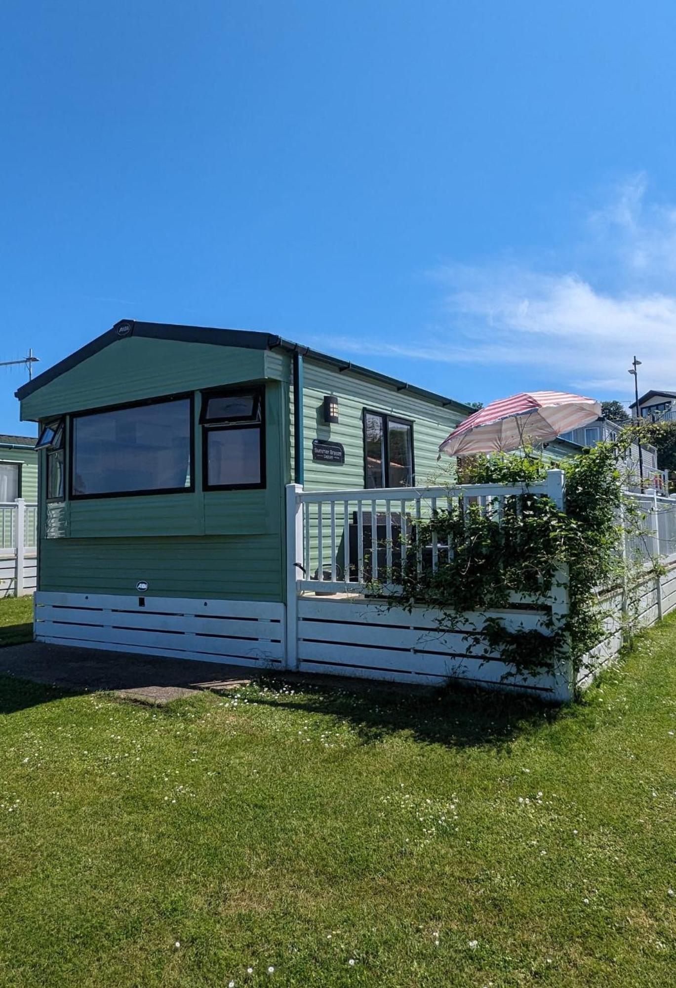 Lovely Bright Modern Caravan Swanage On Peaceful And Tranquil Holiday Park Esterno foto