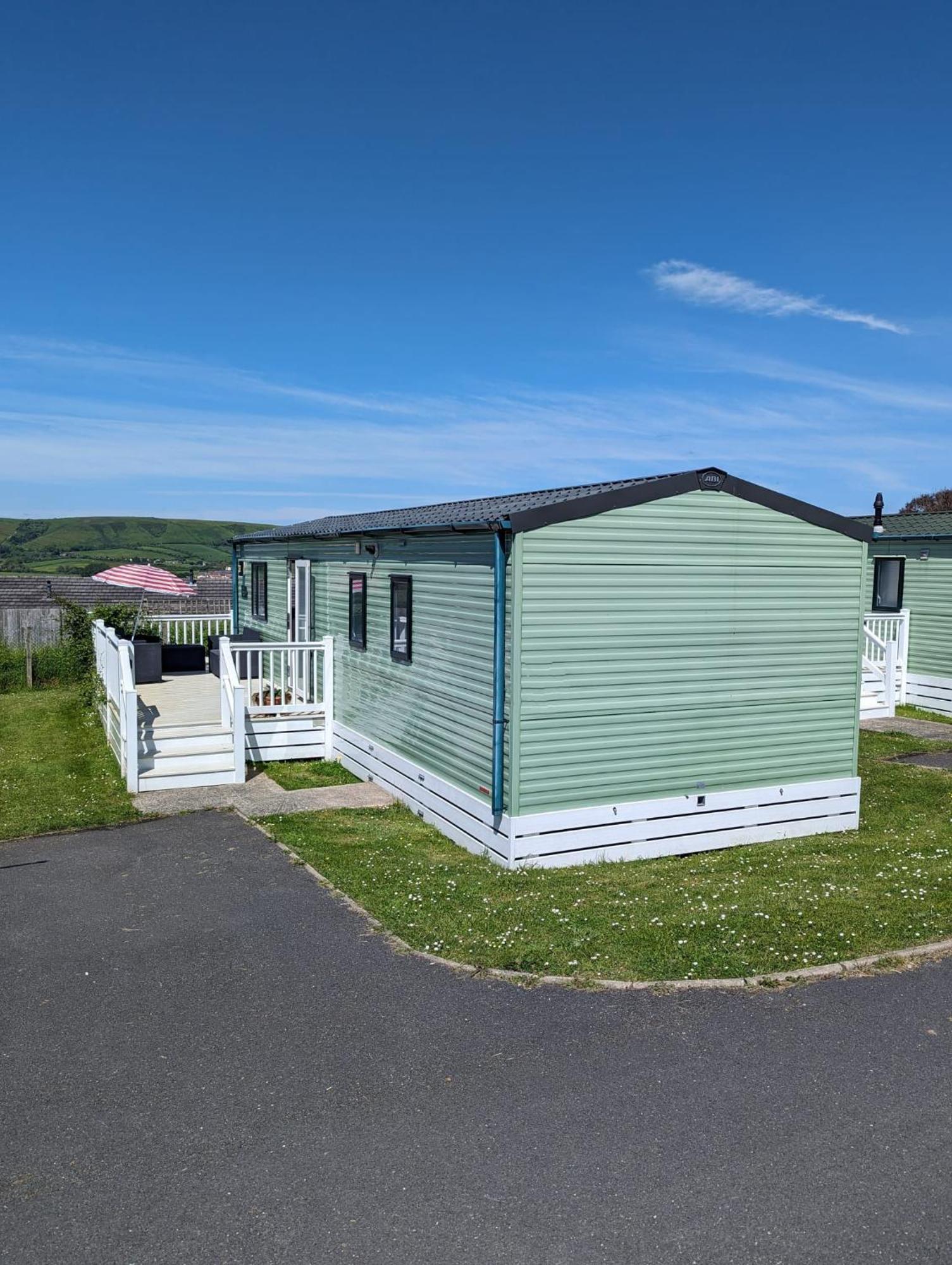 Lovely Bright Modern Caravan Swanage On Peaceful And Tranquil Holiday Park Esterno foto